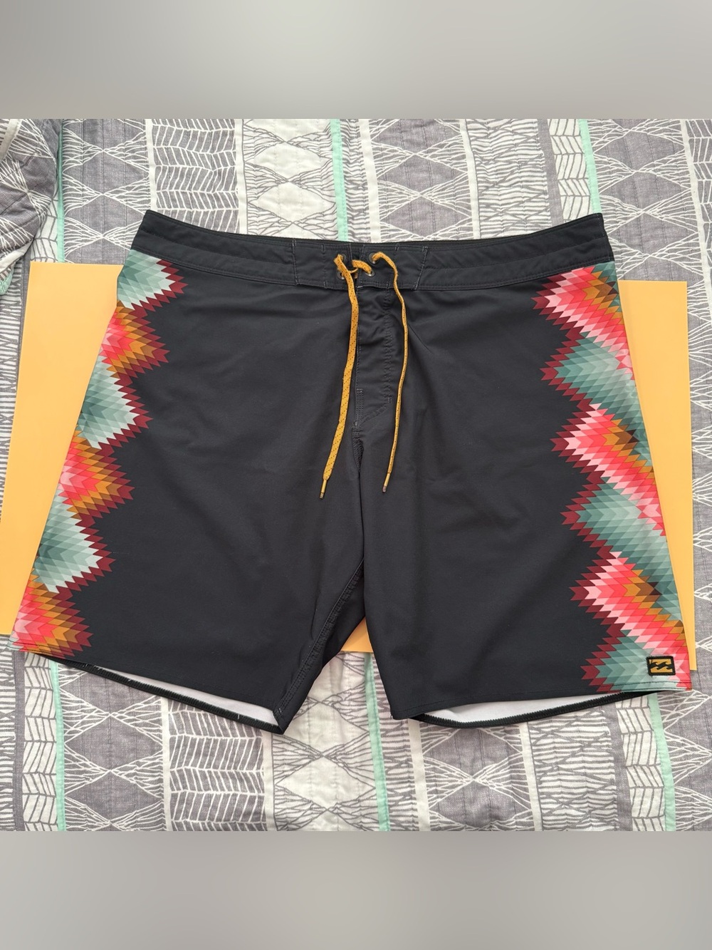 Billabong Men’s Black Boardshorts with Multicolor Aztec Side Panels in Size 38